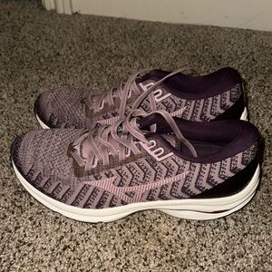 Women’s Mizuno Running Shoes - Brand New - Waverider